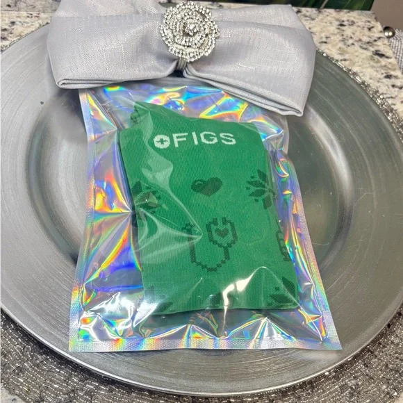 Figs Green Do it With Heart Compression Socks - Picture 3 of 3